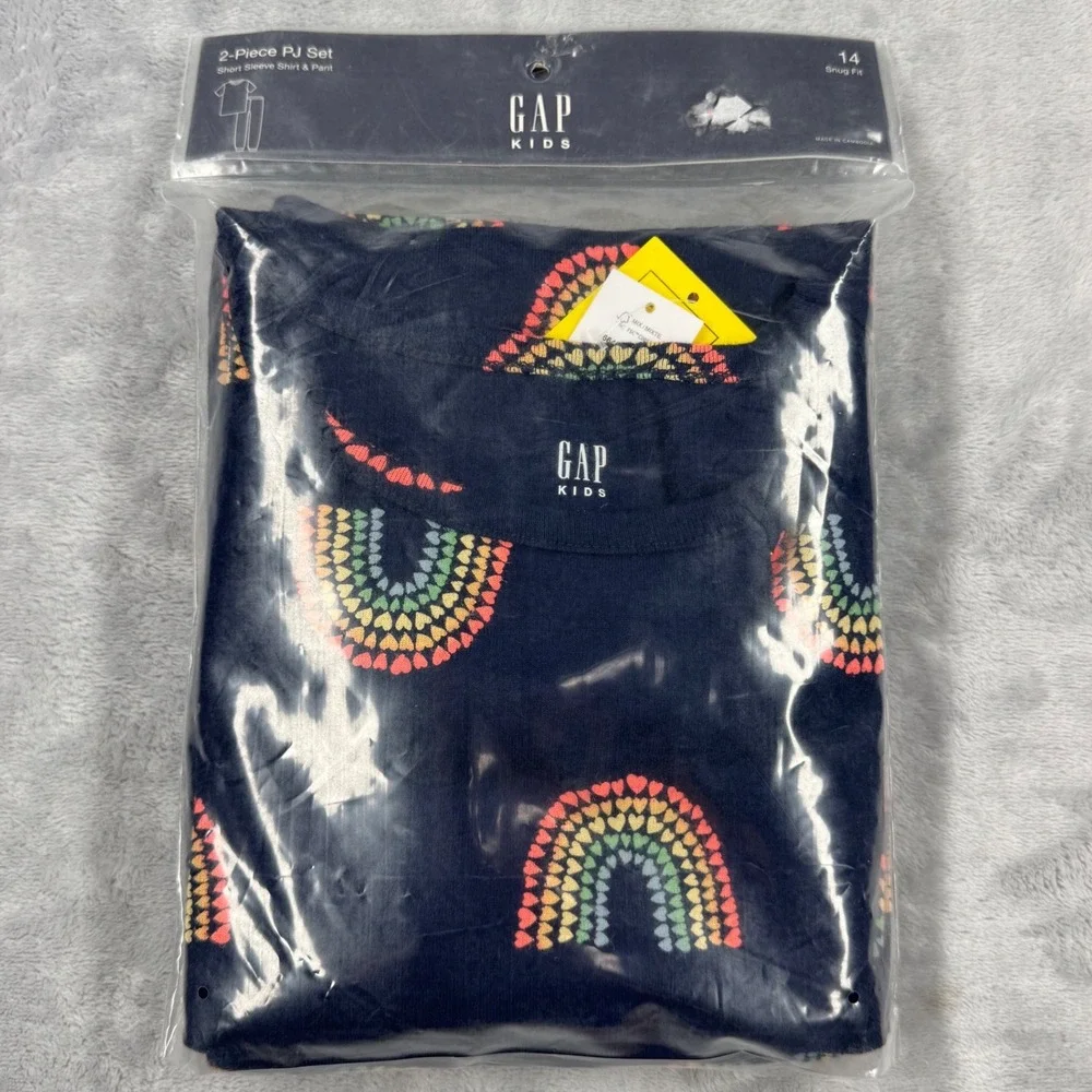 GAP kids rainbow